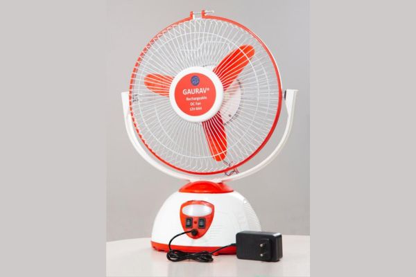 Rechargeable DC Fan